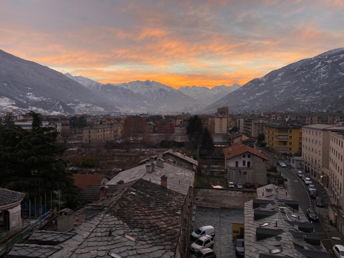 Mansarda Del Sole, Nel Cuore Di Aosta Eksteriør bilde