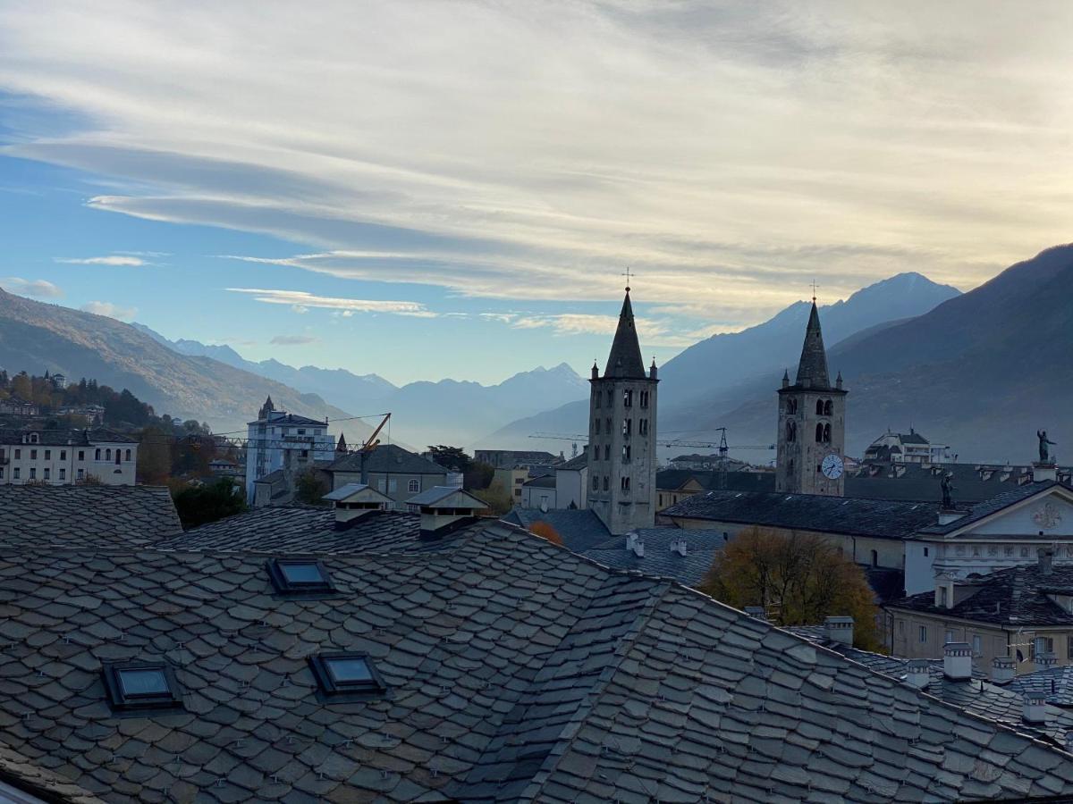 Mansarda Del Sole, Nel Cuore Di Aosta Eksteriør bilde