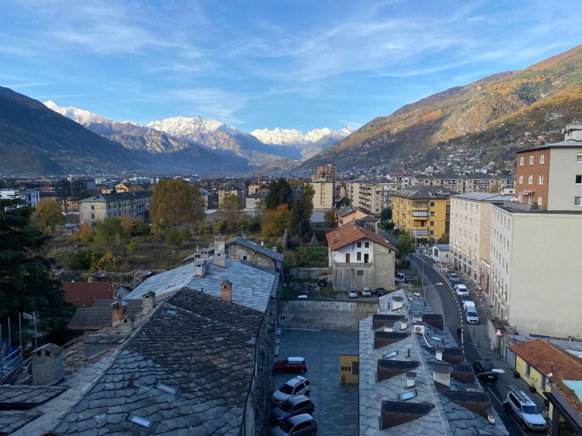 Mansarda Del Sole, Nel Cuore Di Aosta Eksteriør bilde