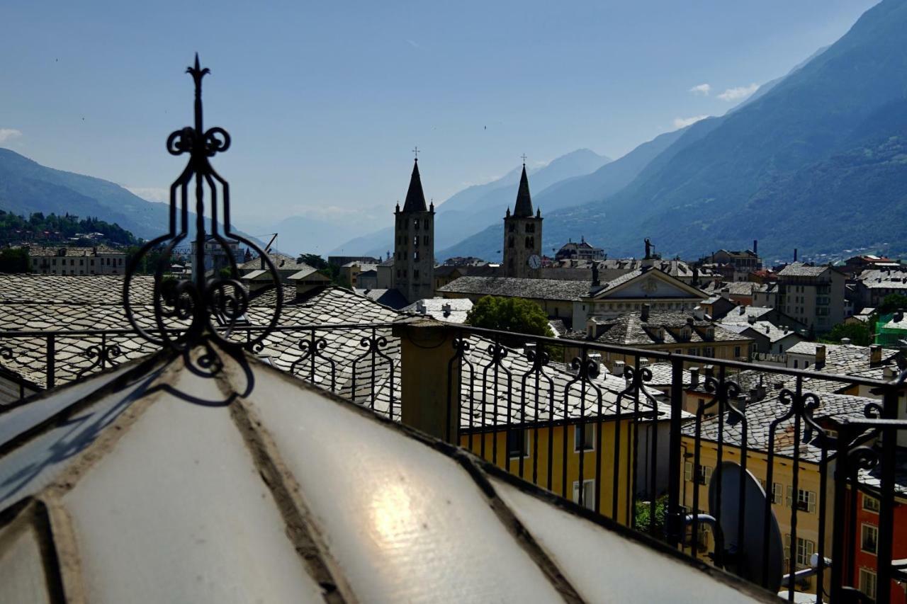 Mansarda Del Sole, Nel Cuore Di Aosta Eksteriør bilde