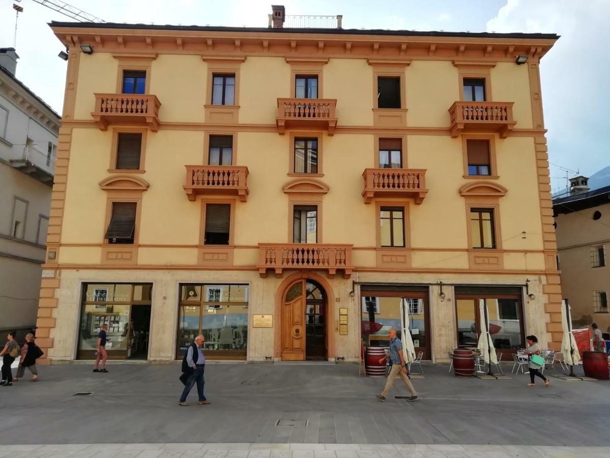 Mansarda Del Sole, Nel Cuore Di Aosta Eksteriør bilde