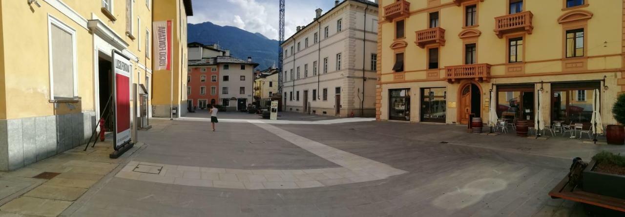 Mansarda Del Sole, Nel Cuore Di Aosta Eksteriør bilde